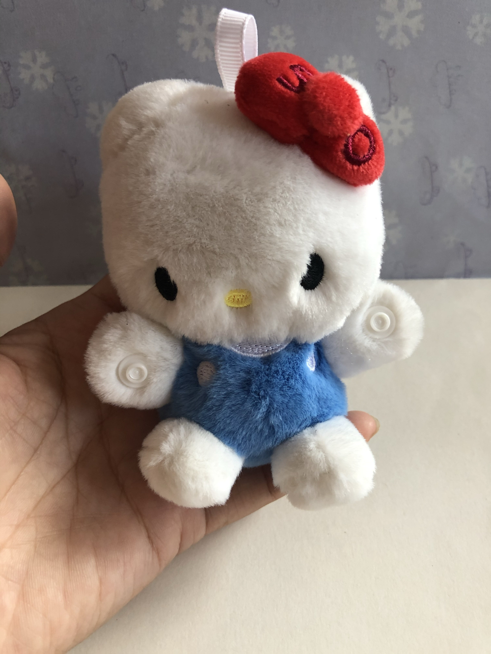 联名Hello Kitty凯蒂猫挂件吊饰 手感非常柔软  发前穿珠链 如图
