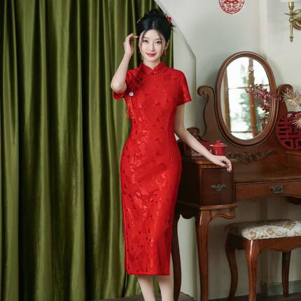 2025秋季新款短袖蕾丝中长款红色旗袍裙敬酒服订婚礼服年轻小个子