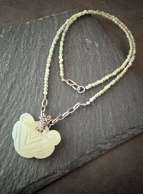 月末魔羯。原创。|白如意锁| 老和田玉小锁。老银件。项链