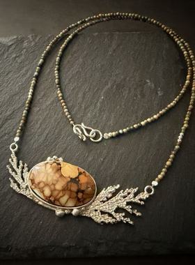 月末魔羯。原创。|秋天| 天然绿松石戒面。925银叶子。项链