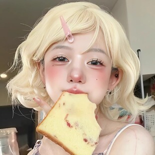 程铭假发女白金色Lolita短卷发水波纹短发空气刘海时尚新款全头套