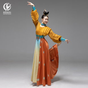 中国风古典舞三彩闹千灯舞蹈服国潮唐装汉服群舞连衣裙女子演出服