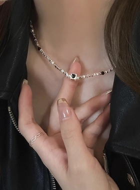 方块爱心串珠碎银子项链女2024新款珍珠锁骨链轻奢感颈链配饰