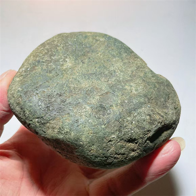 缅甸莫西沙翡翠原石牌子料511g