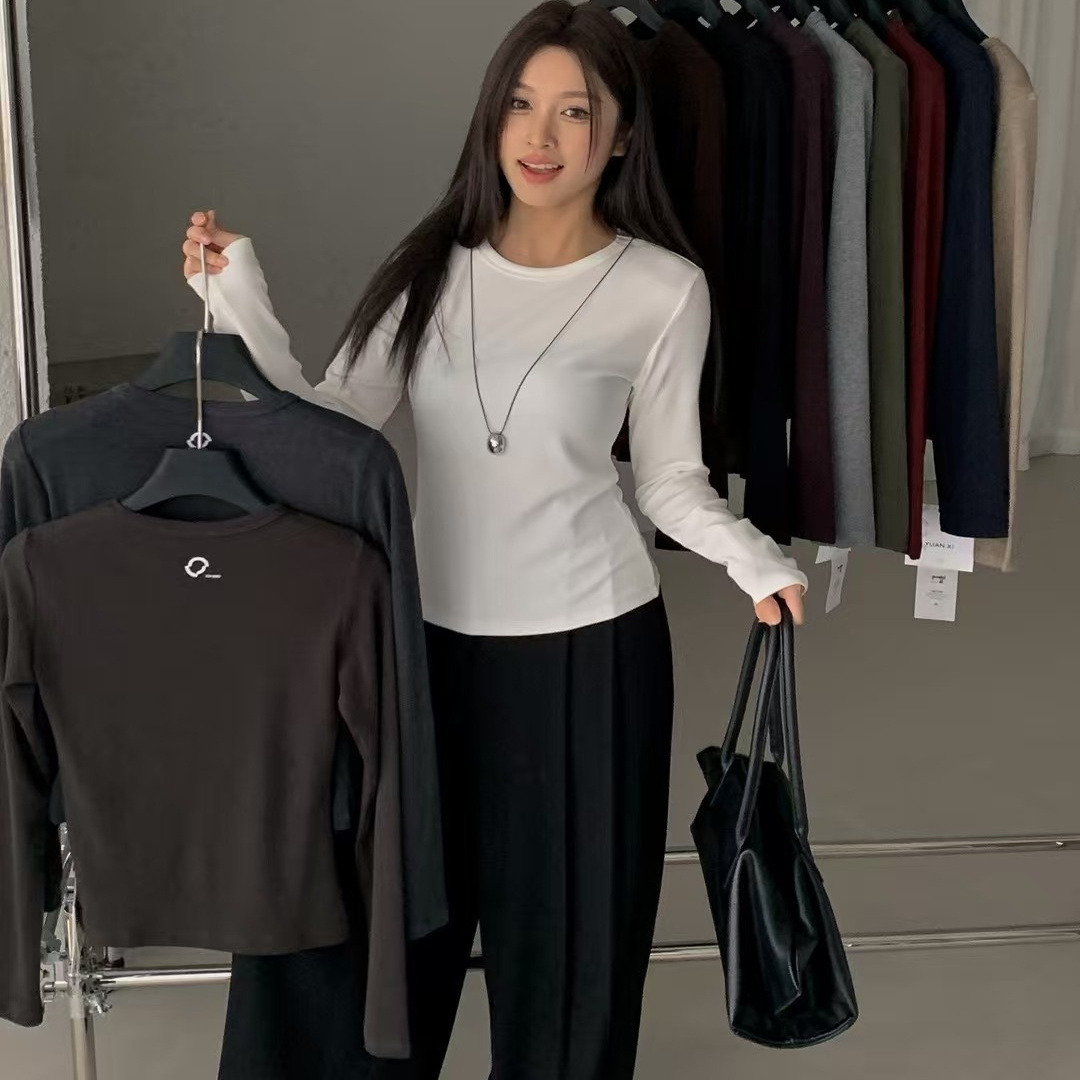 元熙7121后背刺绣长袖打底衫女