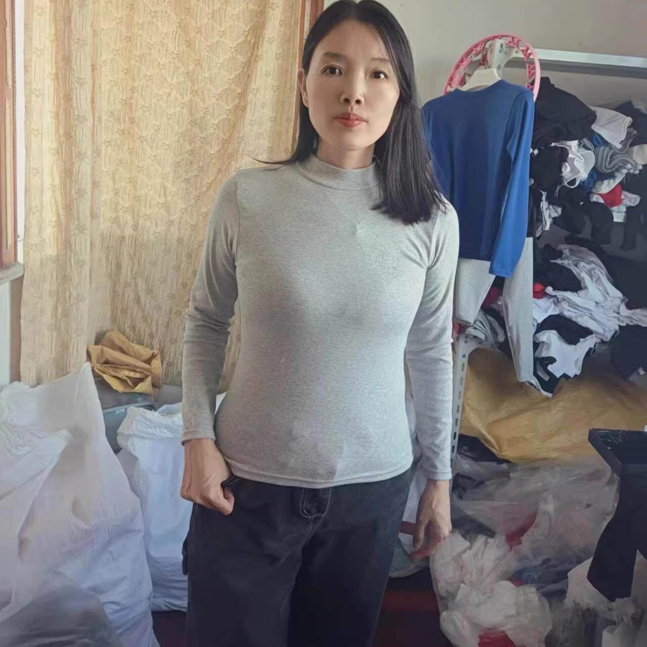 2025早春新款纯色打底衫女士高级感长袖T恤西装内搭白色打底衫
