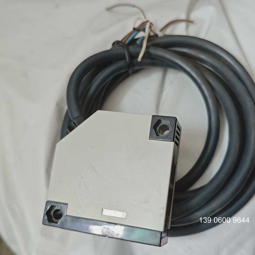 欧姆龙对射型光电开关，E3JK-5DM1，新需问价