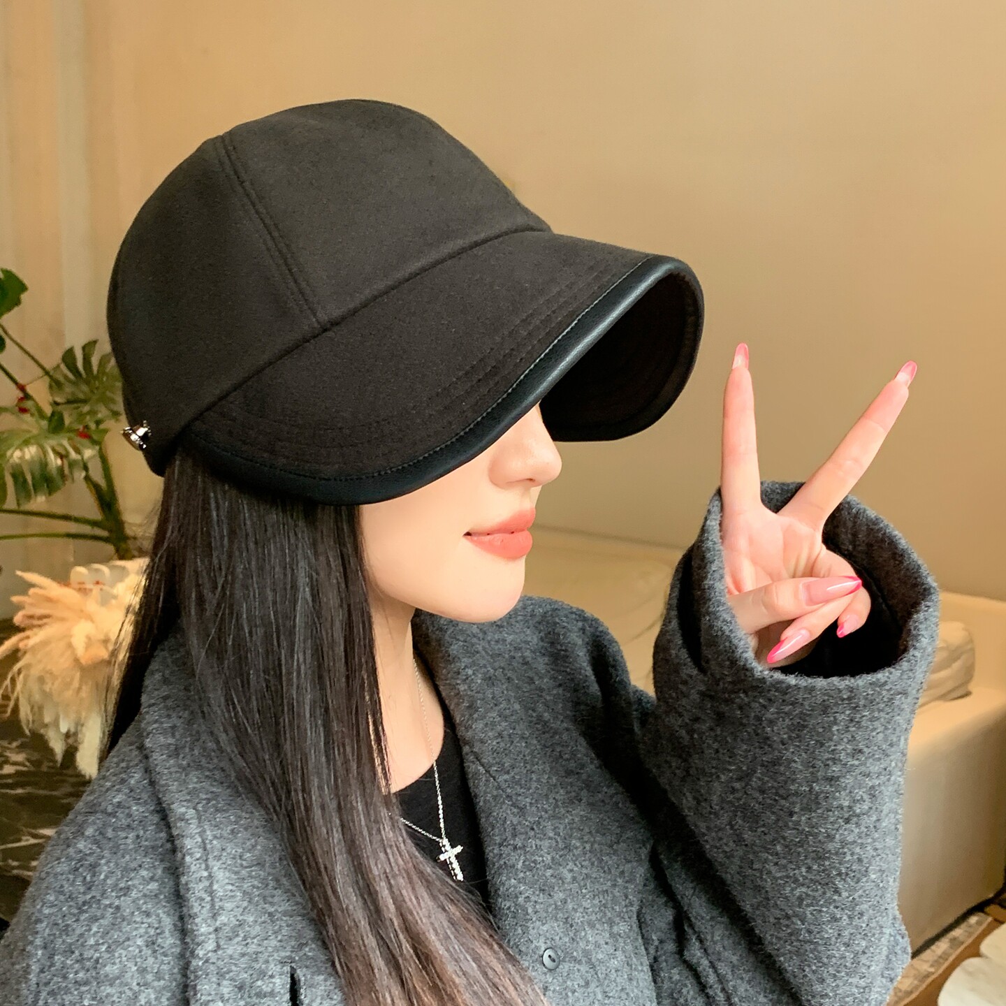 黑色鸭舌帽简约纯色加长帽檐遮阳女秋冬保暖加绒百搭显脸小帽子潮