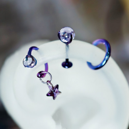 暗黑渐变紫五角星恶魔钉耳骨钉