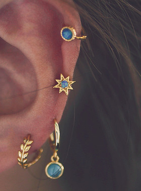 希腊月桂女神蓝色耳环迷你小耳扣925银璀璨北极星合成欧泊耳骨环
