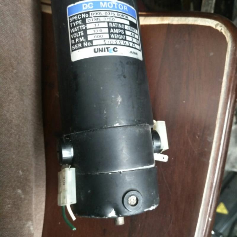 进口直流电机UNITEC B90L-0315-0061A 13.6V 4.8A  600转二手