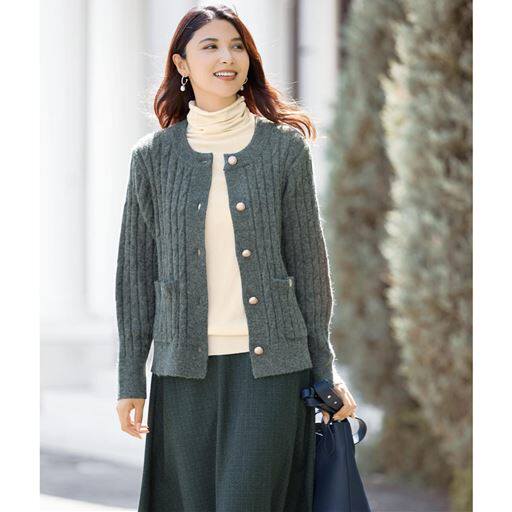 日本代购2026年春号女麻花花纹与亮眼纽扣甜美感针织开衫 有大码