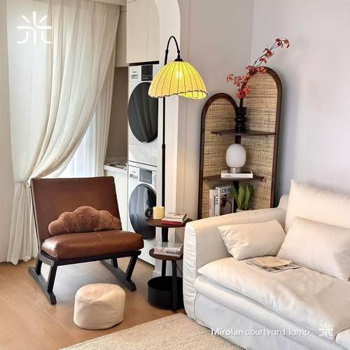 落地灯客厅沙发旁卧室床头