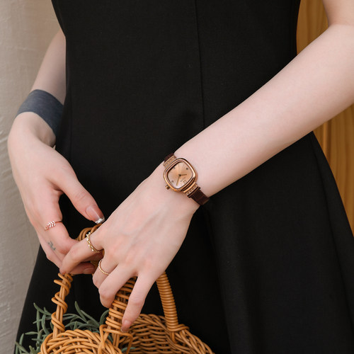 聚利时复古镶钻小方表