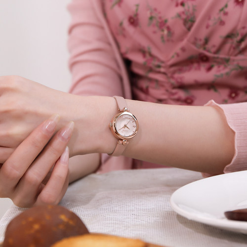 聚利时2025新款粉色防水石英表