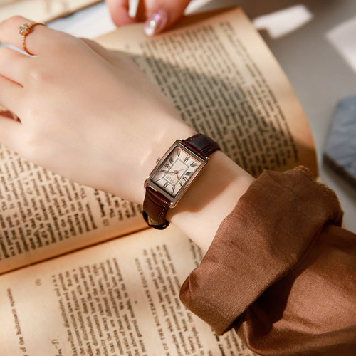 邢菲代言礼物手表套盒