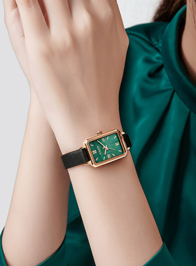 聚利时手表女2025新款复古方形小绿表小众轻奢女士小方表生日礼物