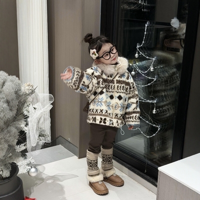 法国Uamtor女童费尔岛羊羔毛外套