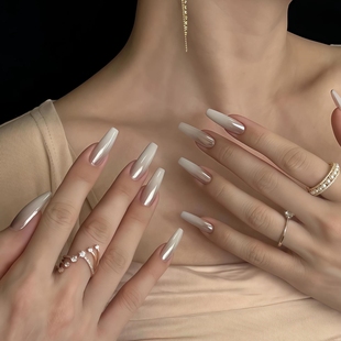 2025年新款INS极简风魔镜粉乳白渐变银高级显白手工穿戴甲可拆卸