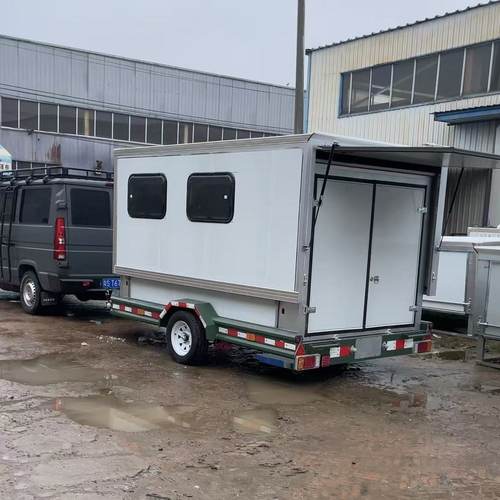 电动升顶加扩展旅游房车