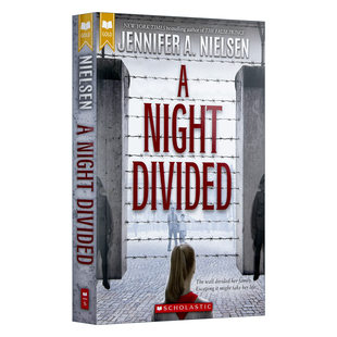 历史小说 Gold 英文原版 Jennifer 进口原版 Divided 英文版 Night 英语书籍 Scholastic Nielsen 分离之夜