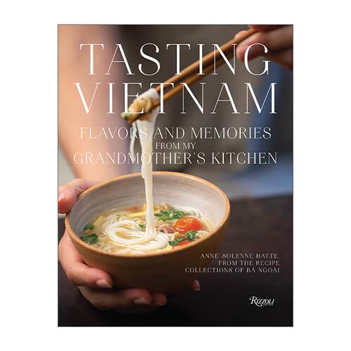 英文原版 Tasting Vietnam 品尝越南 祖母厨房里的味道和回忆 传统家庭烹饪食谱 精装 英文版 进口英语原版书籍