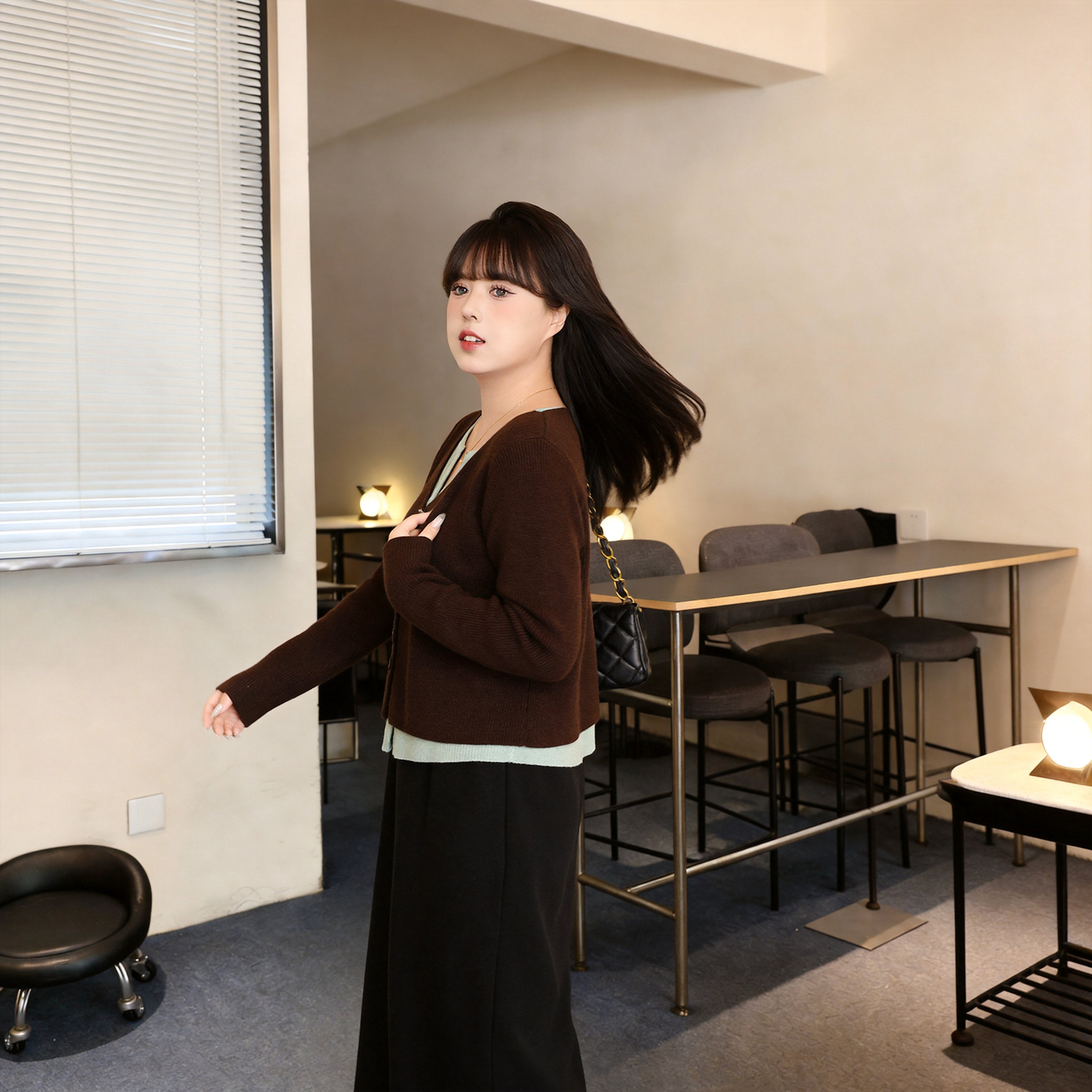 慕翎大码女装假两件V领针织开衫女胖mm显瘦百搭纽扣上衣毛衣秋装