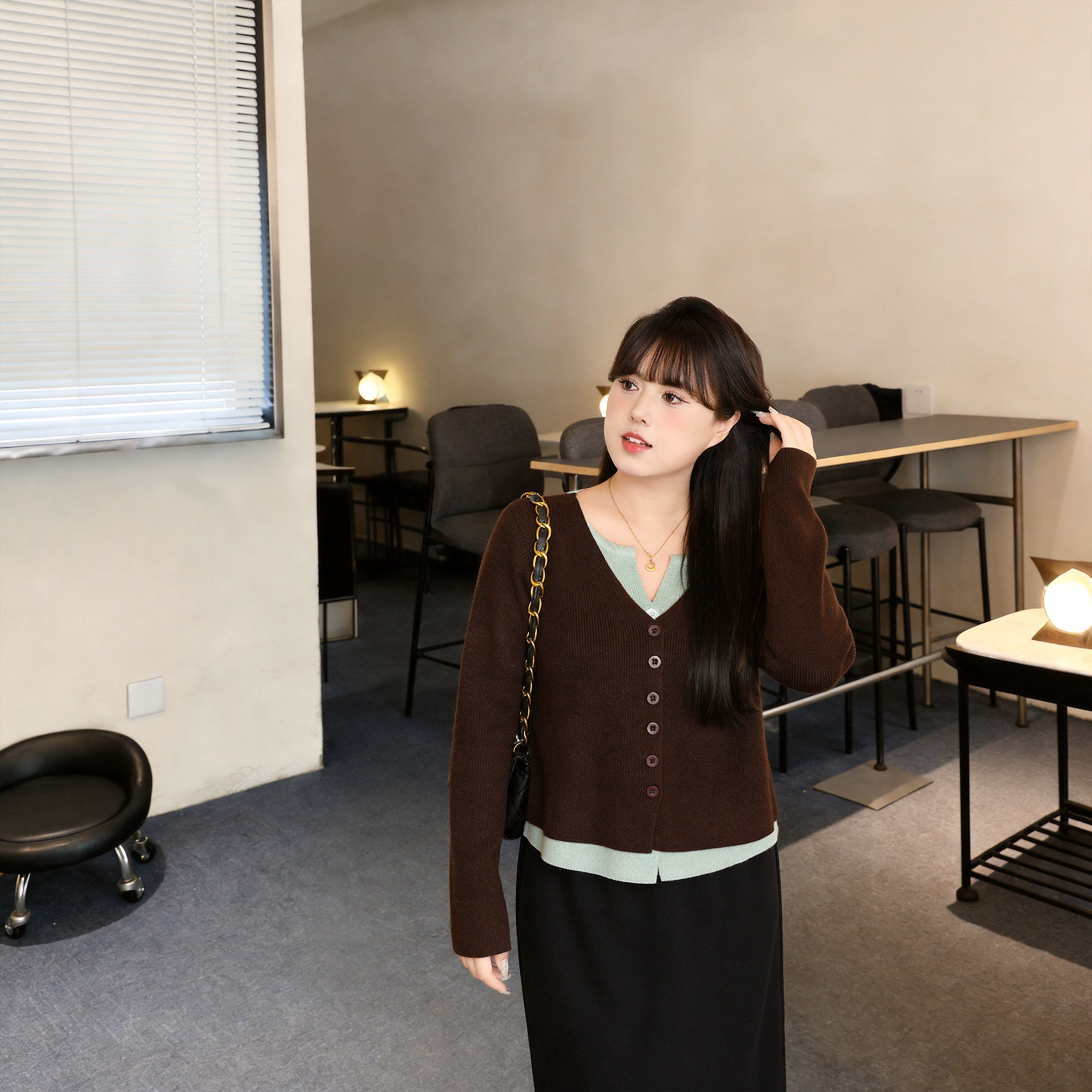 慕翎大码女装假两件V领针织开衫女胖mm显瘦百搭纽扣上衣毛衣秋装