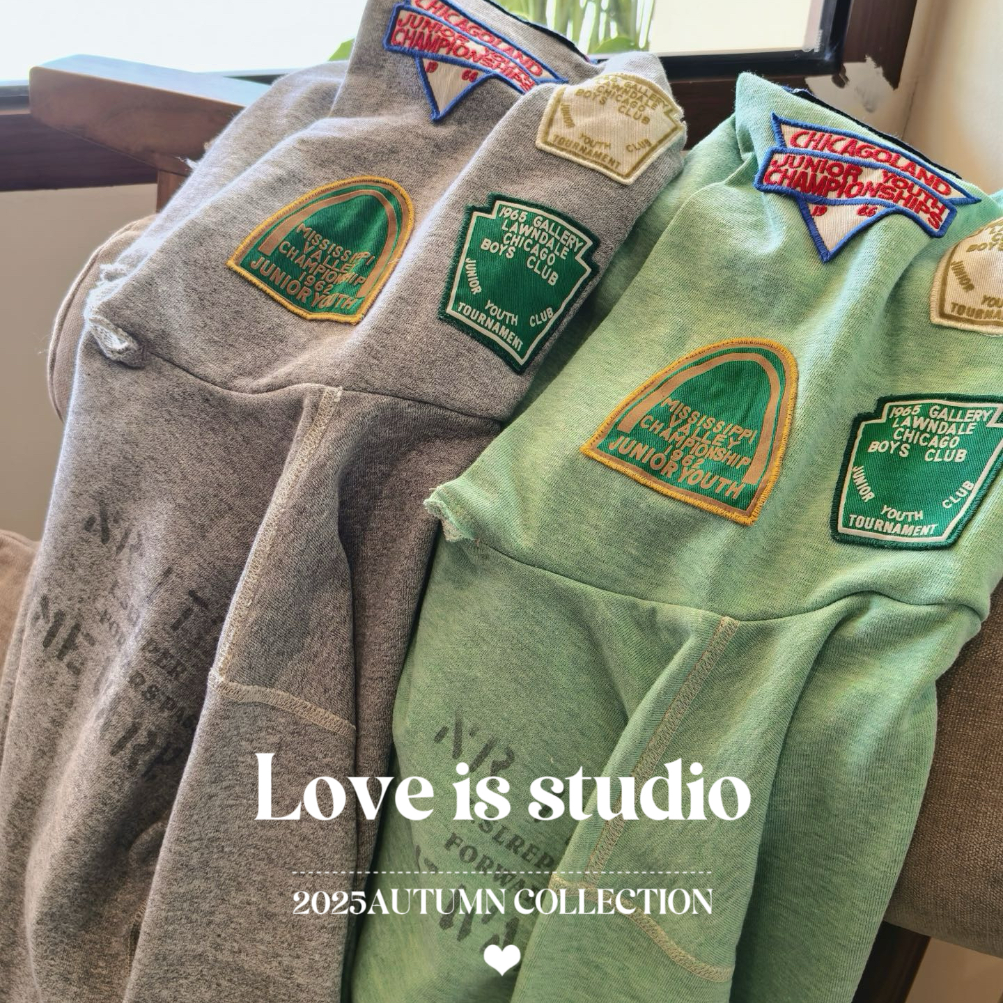 儿童复古风徽章连帽卫衣