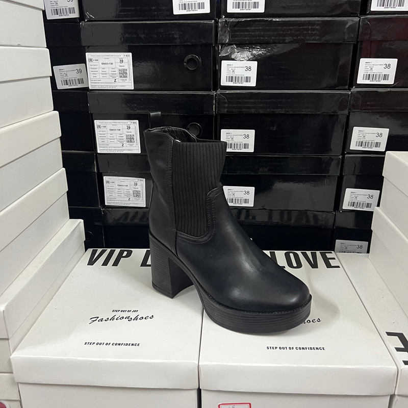 外贸原单出口断码捡漏时尚女靴欧美风圆头粗跟短筒时装靴