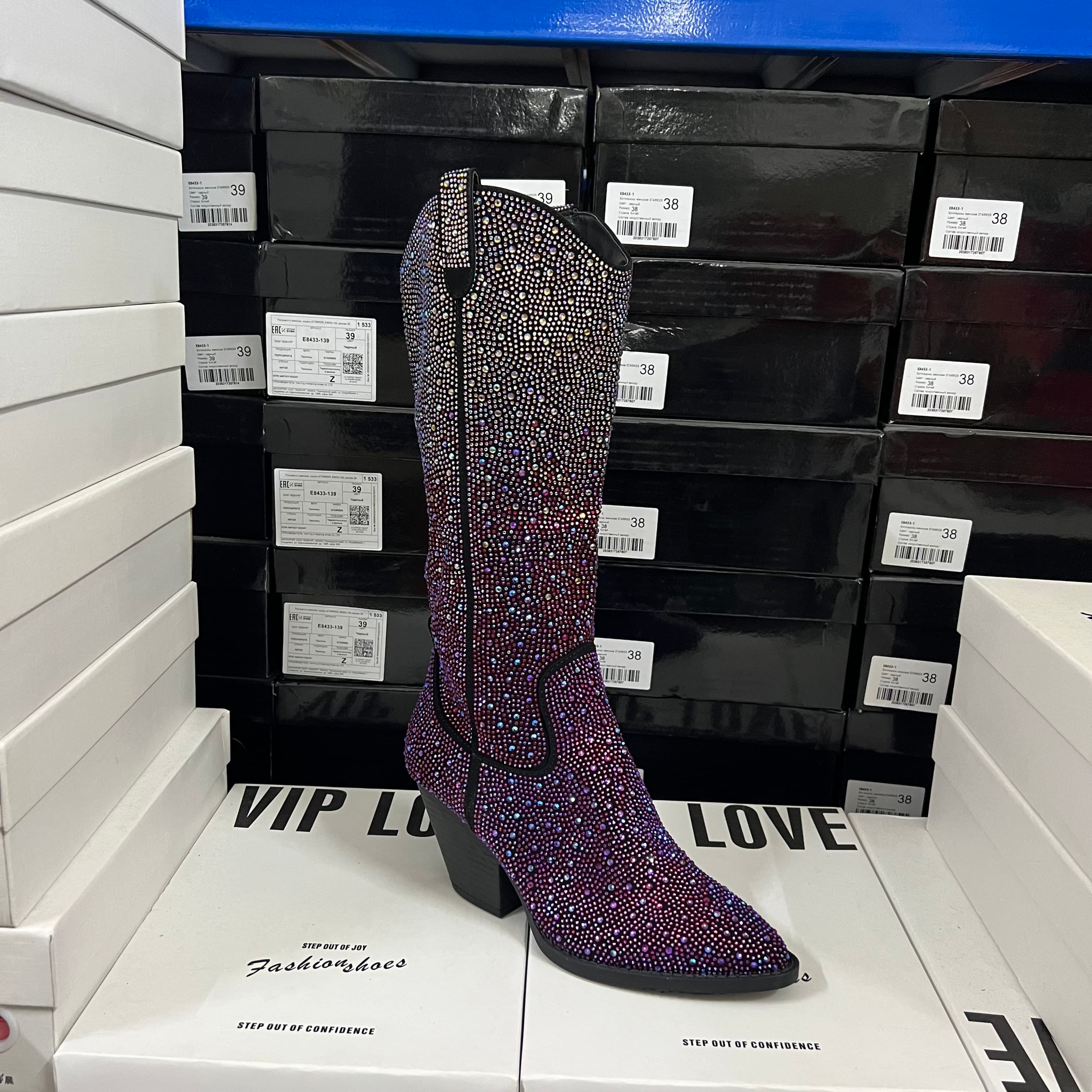 时尚女靴原单出口断码捡漏尖头细跟满钻侧拉链不过膝长靴