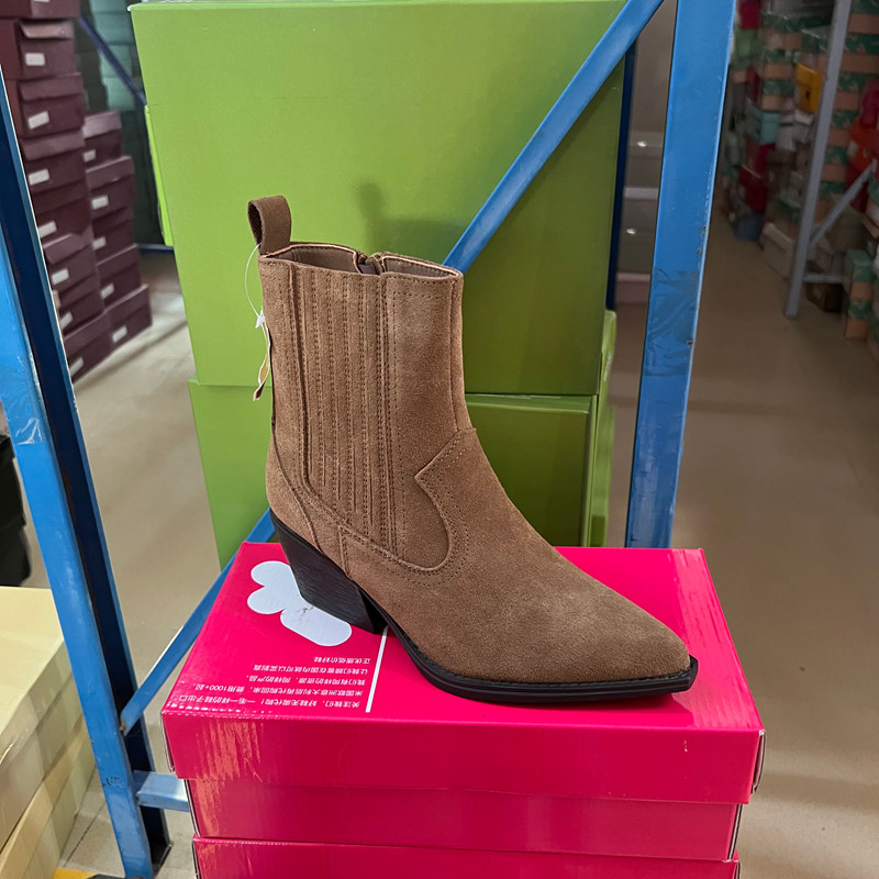 真皮英伦风复古断码捡漏女靴尖头粗跟侧拉链切尔西短筒靴,女鞋,切尔西靴,淘宝优惠券,粉丝福利购,淘宝优惠卷