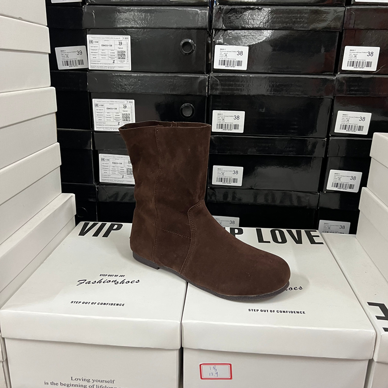 专g撤柜捡漏圆头平底短靴女秋冬套筒绒面休闲外穿时装靴