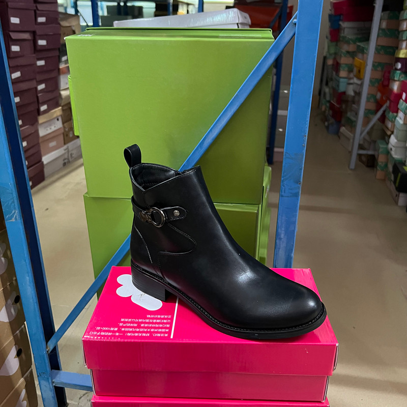 【微瑕看详情】英伦风复古女靴圆头低跟金属扣侧拉链短靴,女鞋,切尔西靴,淘宝优惠券,粉丝福利购,淘宝优惠卷