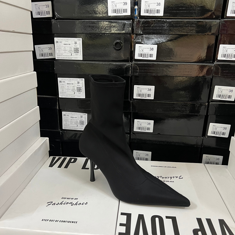 西班牙轻奢原单黑色尖头细跟高跟短靴女冬季弹力瘦瘦靴