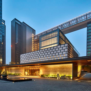 【淘酒店】南京涵碧楼酒店庭园江景房1晚含双早+双人西式套餐