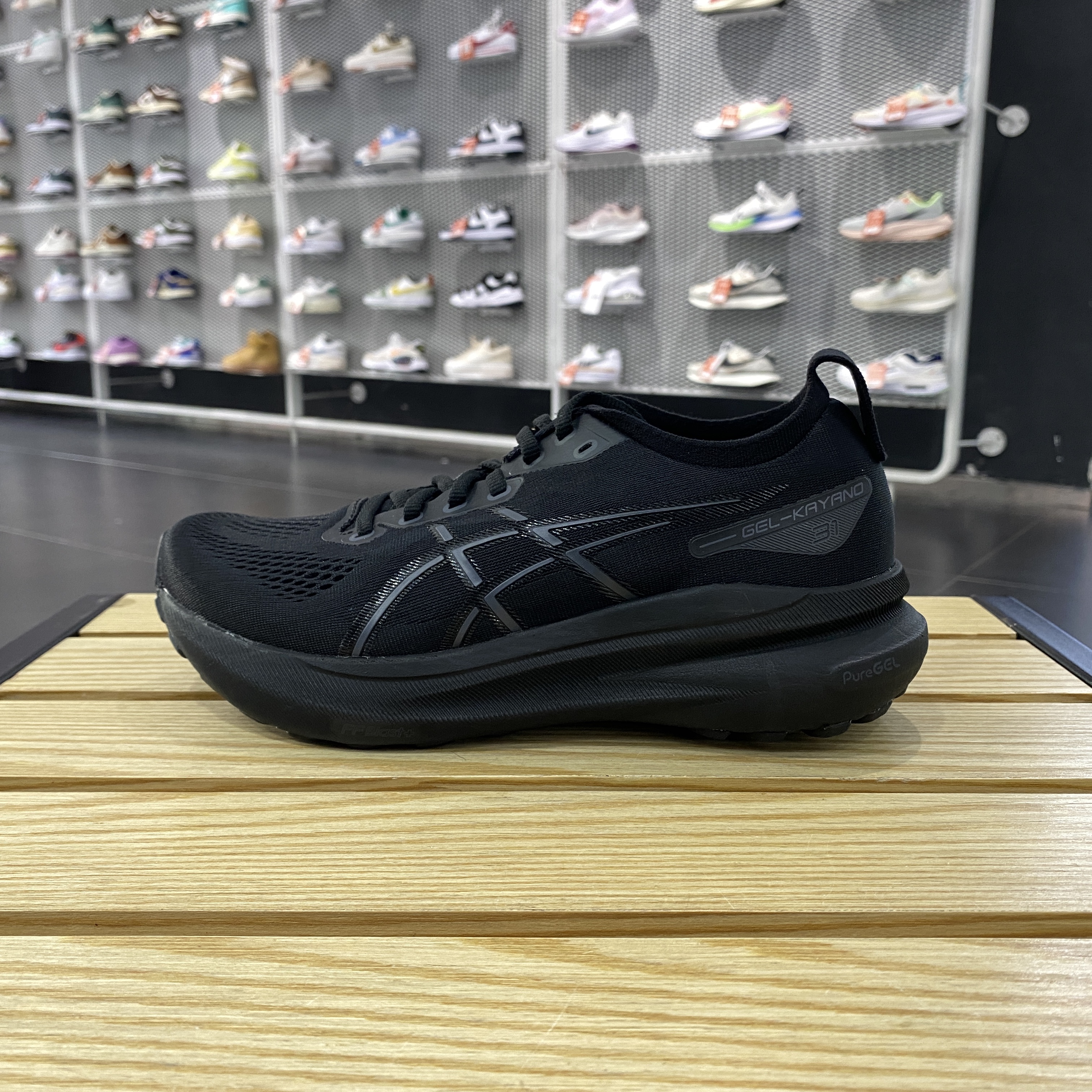 正品ASICS亚瑟士透气简约男户外缓震运动休闲跑步鞋1011B867-001