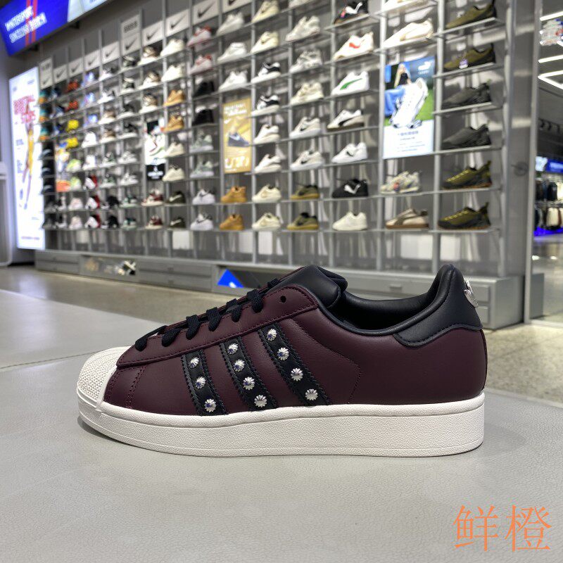 正品阿迪达斯三叶草复古板鞋
