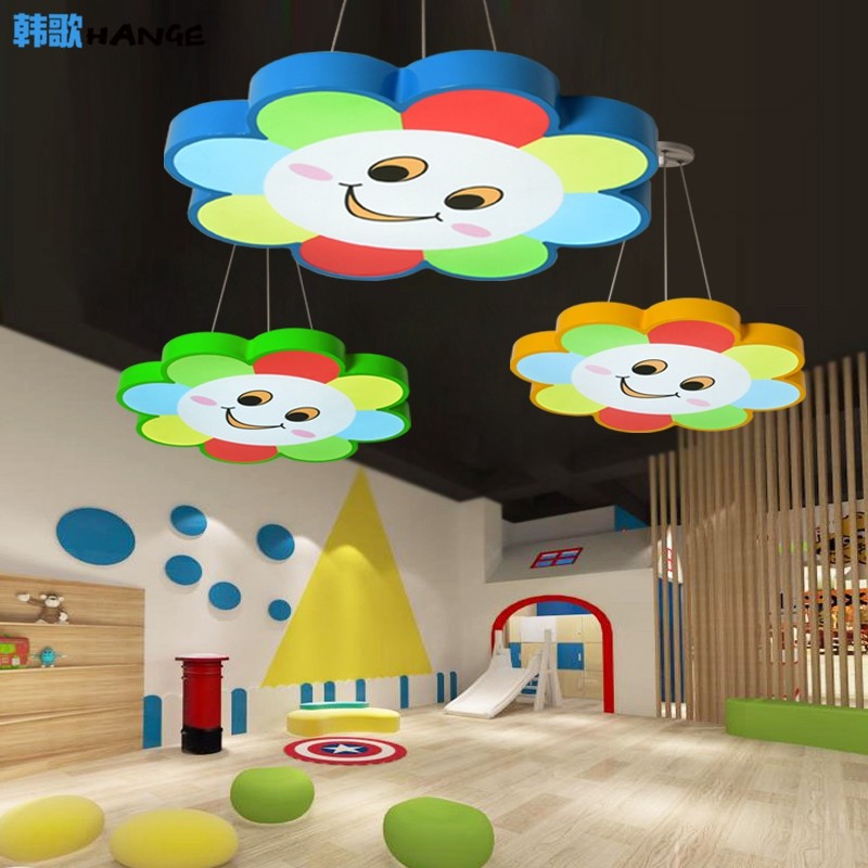 全光谱卡通灯笑脸儿童房灯卧室花朵幼儿园教室吊灯创意大厅造型灯