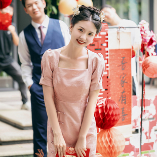 芬芳新中式 时光裁剪 粉色旗袍女夏日常可穿方领绝美订婚敬酒礼服