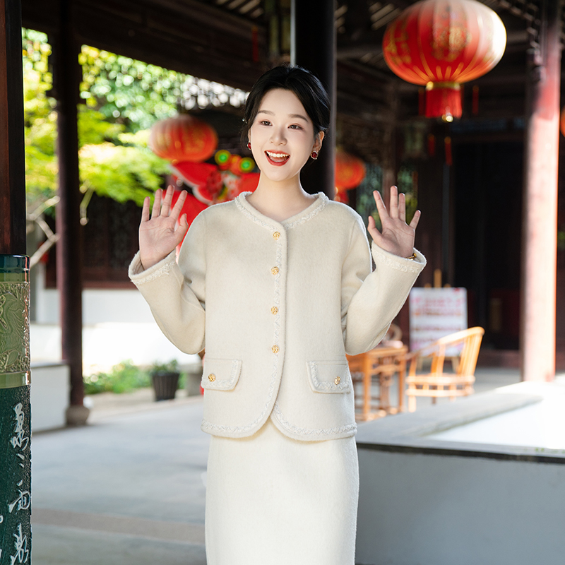 白色羊毛套装裙新娘订婚回门