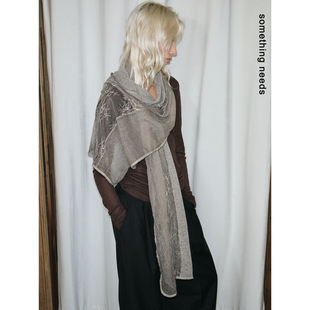 郑佰万 千金风蕾丝碎花围巾女秋冬气质款宽版围脖保暖出片披肩潮