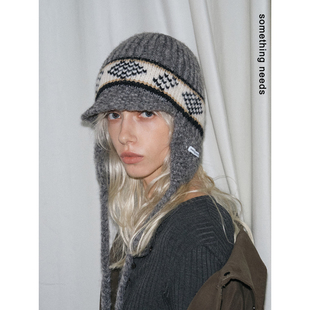 郑佰万 重工钩织软糯护耳帽冬季费尔岛提花雷锋帽小帽檐毛线帽女