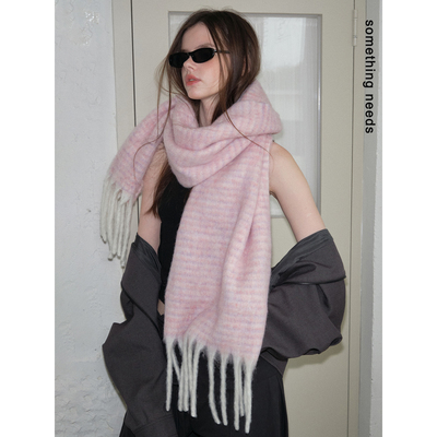 粉红云朵！冬日氛围感马海毛围脖