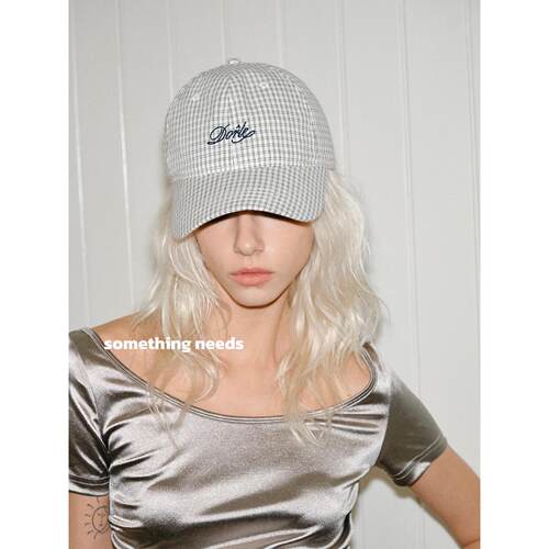 个性百搭经典格子棒球帽