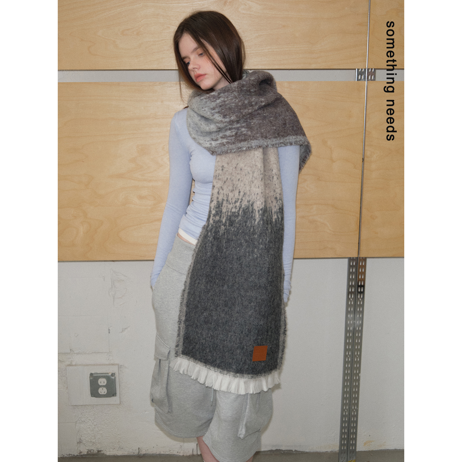 斑驳印迹时尚渐变马海毛围巾