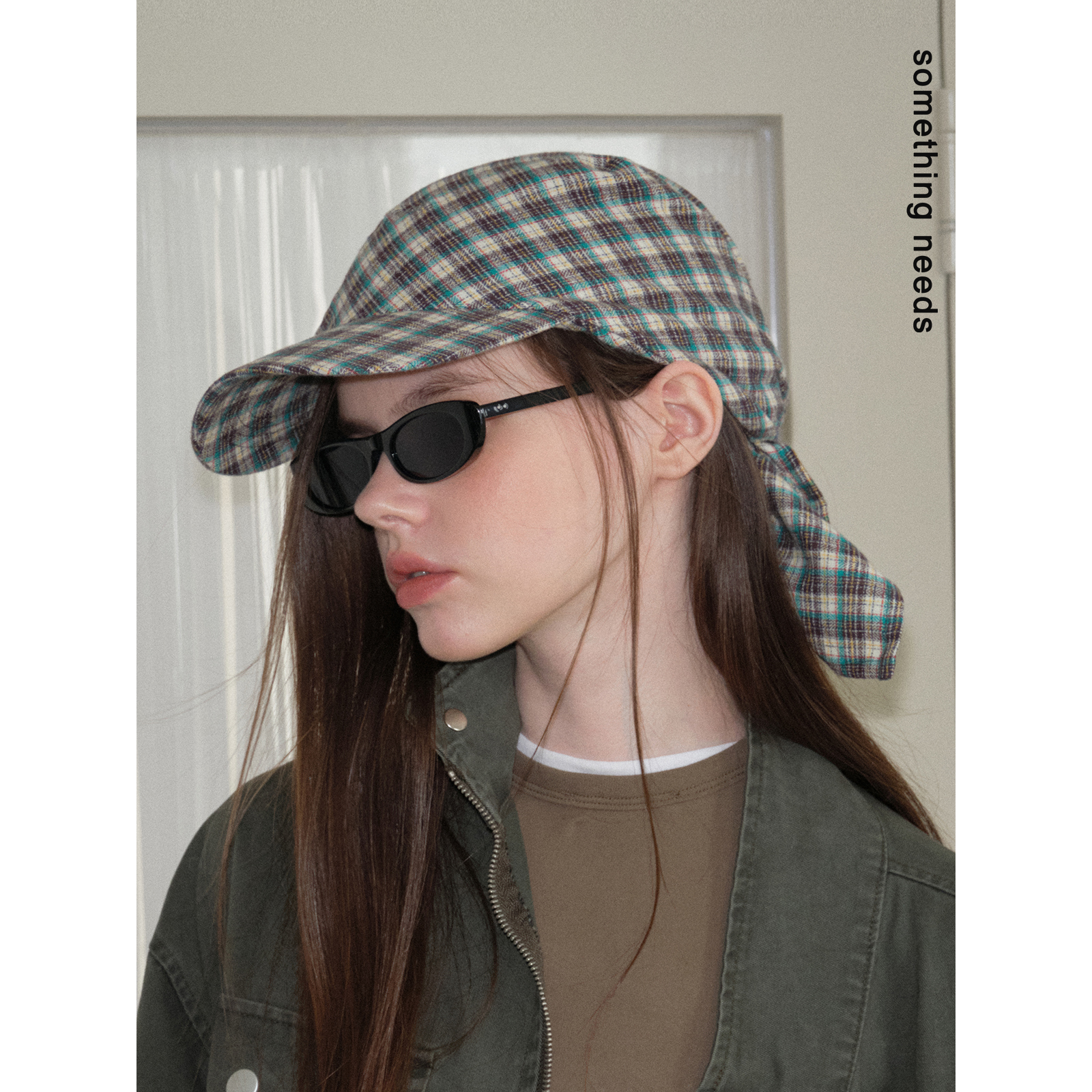 秋冬25新款复古街头格纹绑带帽