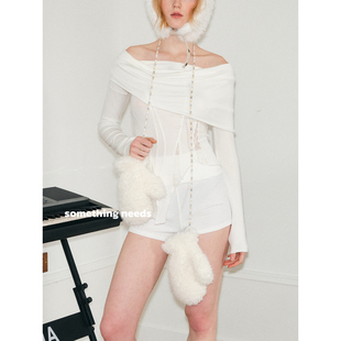 郑佰万 2025新款时髦精保暖连线包指手套挂脖造型连指毛绒手套女