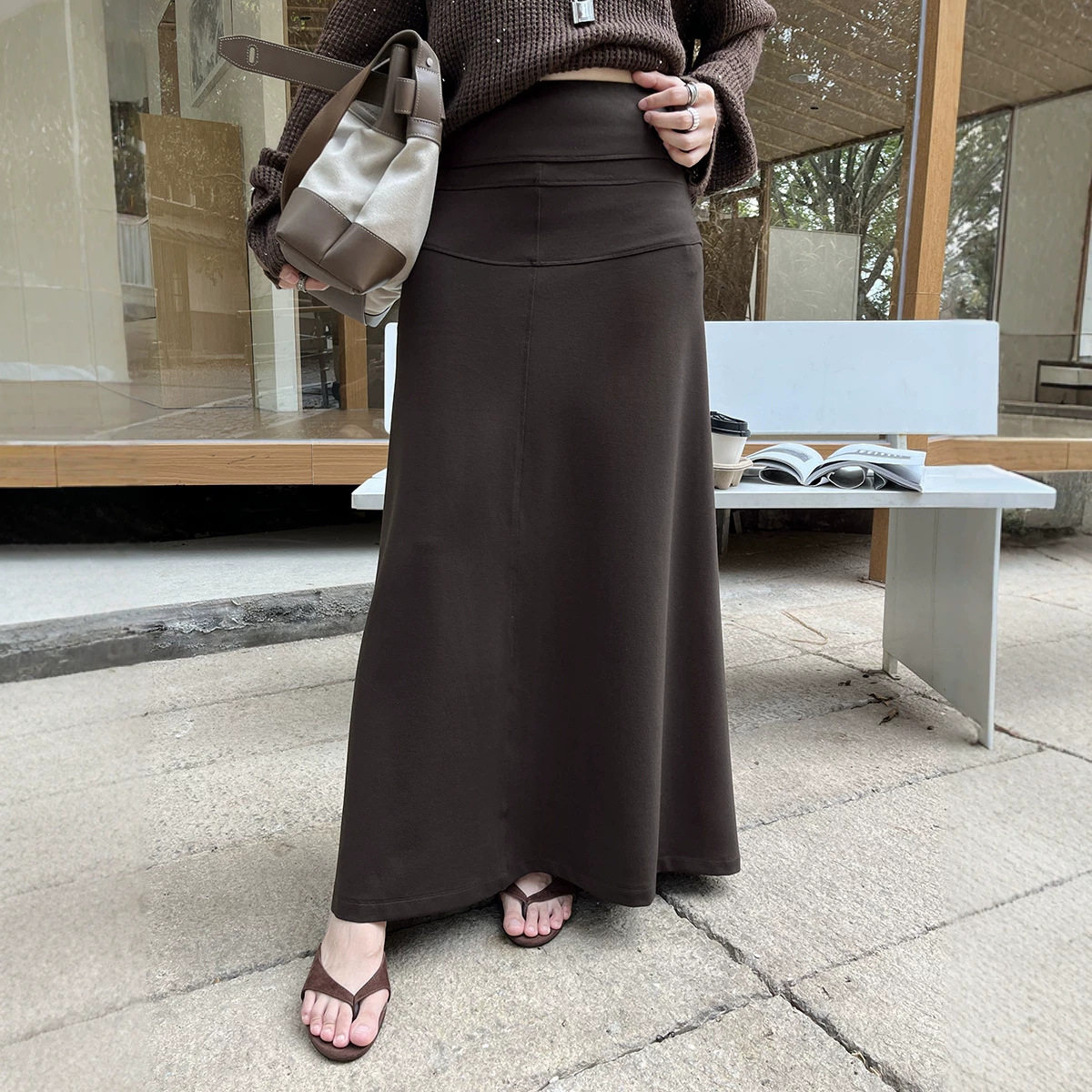HOO秋季女装高级感法式挺括立裁分割通勤百搭鱼尾半身裙BQB6181图片