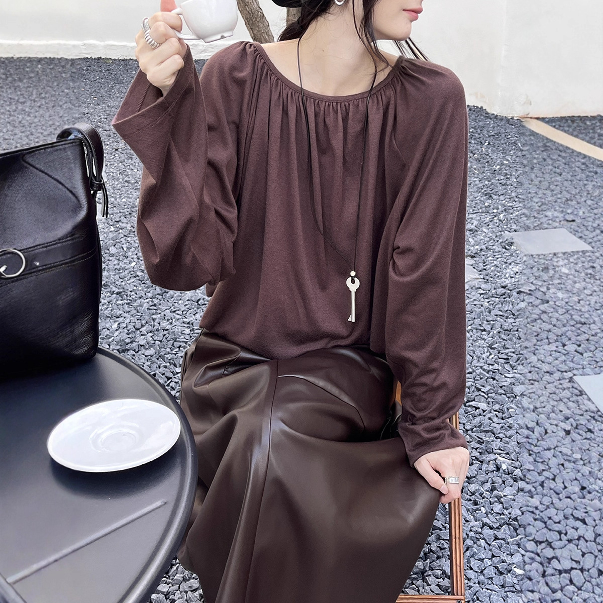 GRACETINAHOO冬新法式不规则一字领收腰绑带廓形慵懒长袖T恤TB107